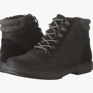 EUC Clarks Raisie Vita Ankle Boot, Black, sz 7